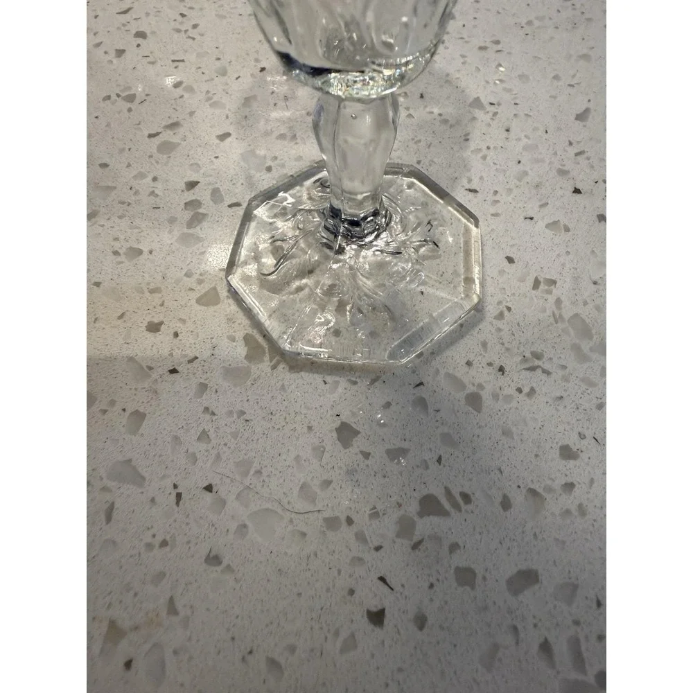 McKee Rock Crystal Clear 5 3/4
